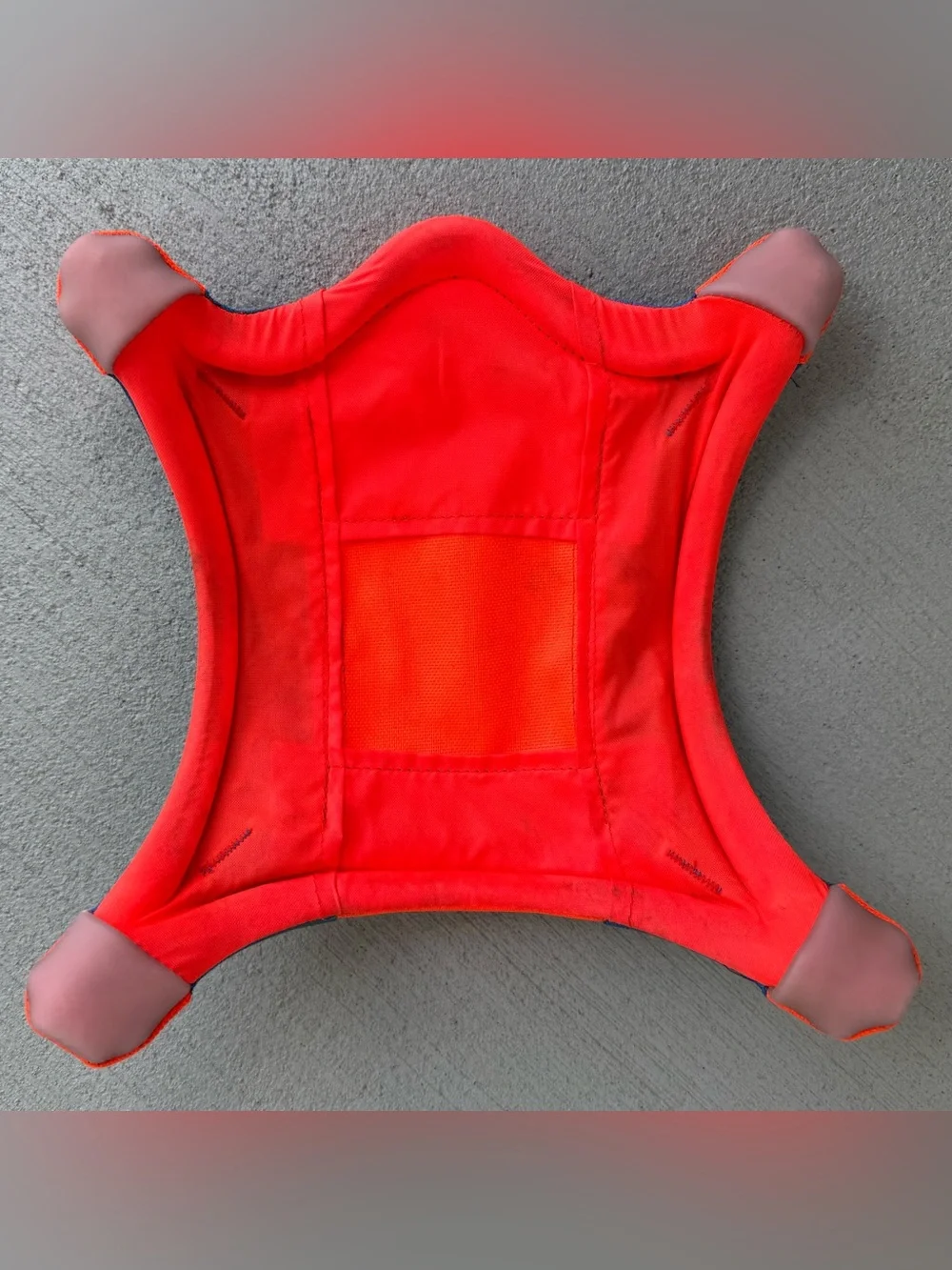 Chuckit! FLYING SQUIRREL Dog Fetch Toy Floating Flyer Glowing Paws SMALL 9-inch